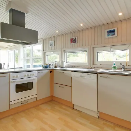 Gitten - 600m From The Sea In Nw Jutland By Interhome Holiday home
