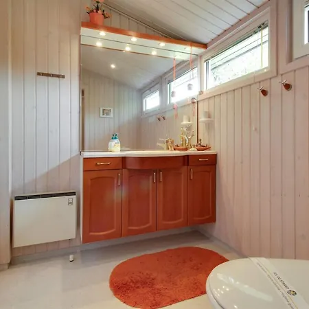 Gitten - 600m From The Sea By Interhome *